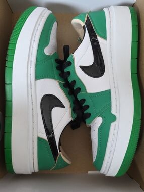 Nike Air Jordan 1 Elevate Low SE in Lucky Green, Black & White